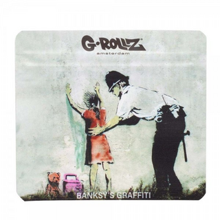 G-ROLLZ x Banksy, Smell-Proof Baggies, 90 x 80 mm, Girl Being Frisked 1 Stk lose